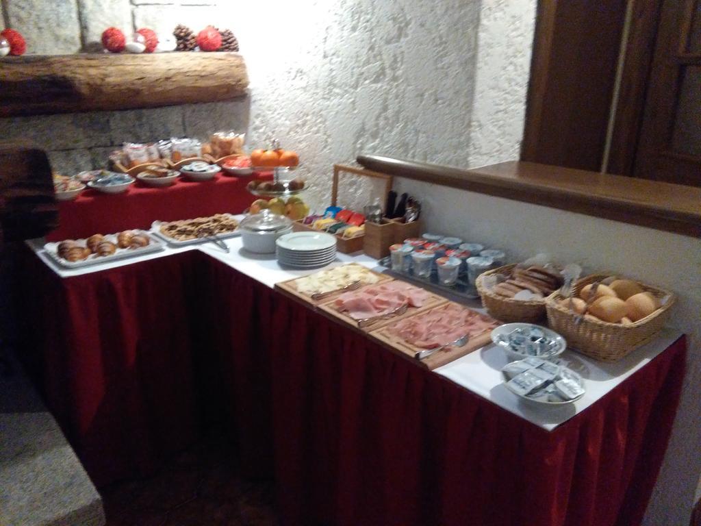 Garni Bucaneve Мадона ди Кампильо Екстериор снимка